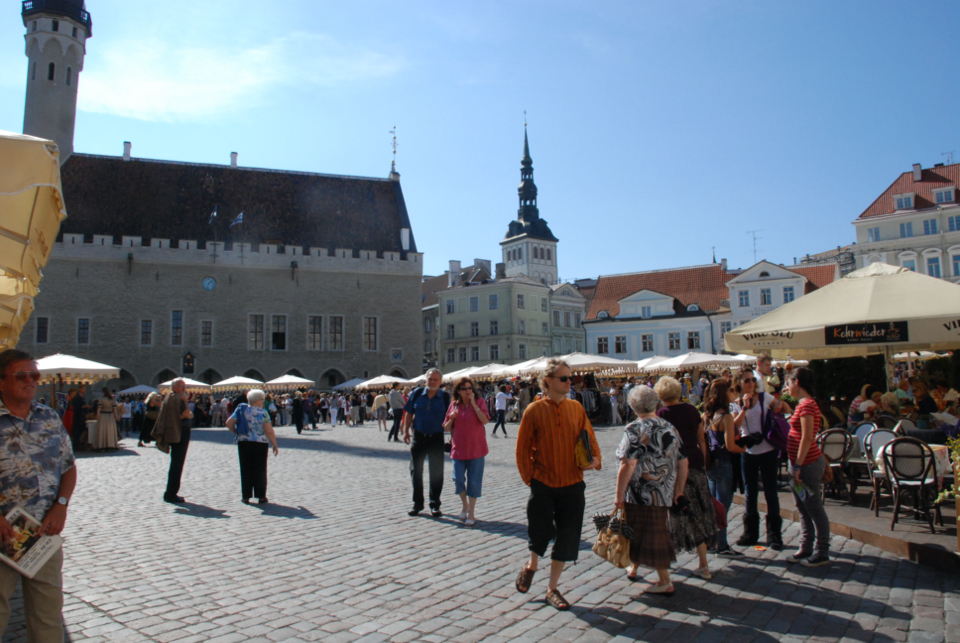 Raekoja Plats (Town Hall Square)